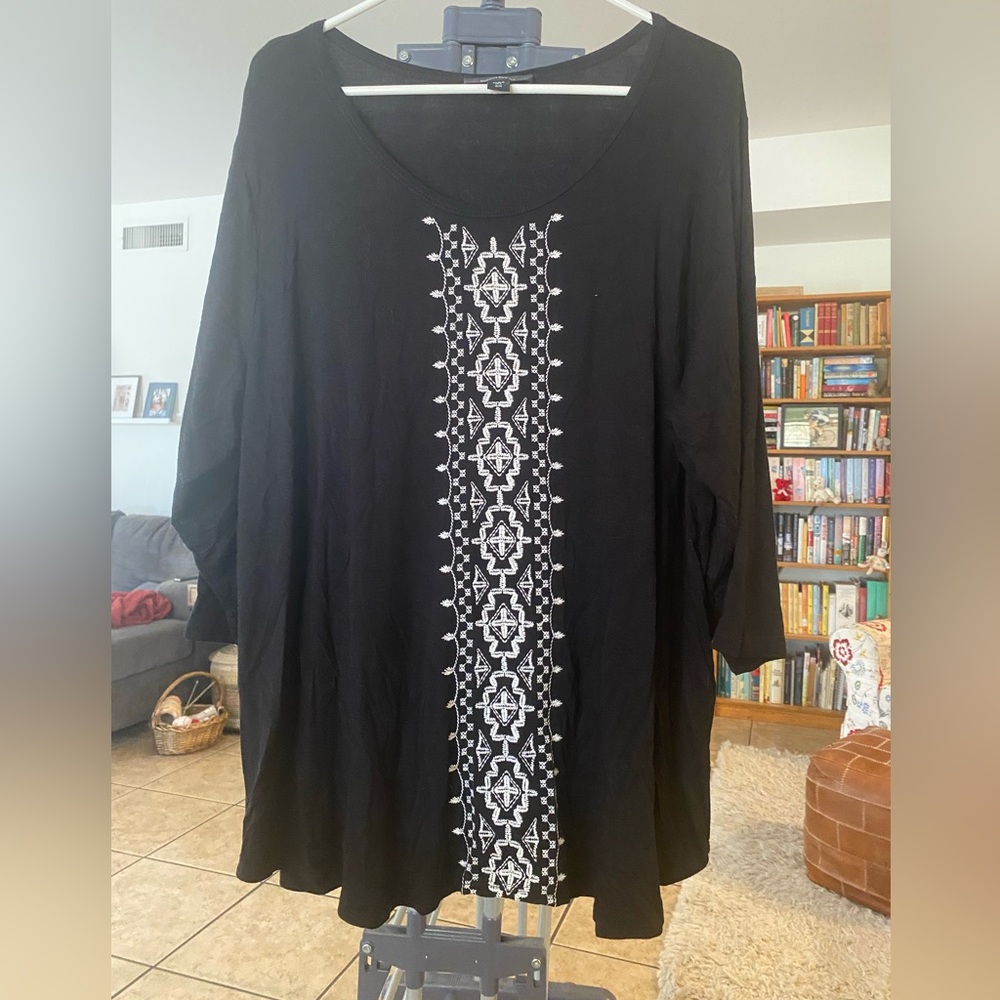 Karen Kane Black Tunic Top with White Embroidered Front